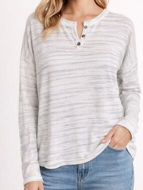 Staccato Gray Space Dye Henley Top Long Sleeve Casual Lightweight